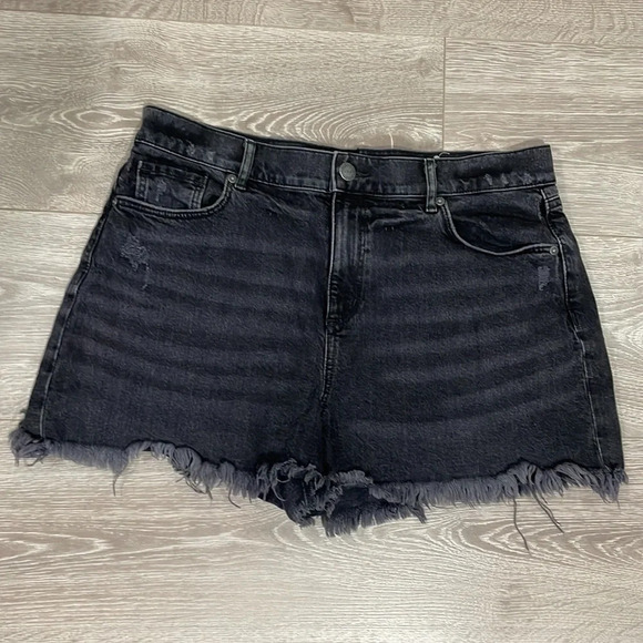 LOFT made and loved High Rise Frayed Cut Off Black Wash Denim Jean Shorts 30/10 - Picture 3 of 15
